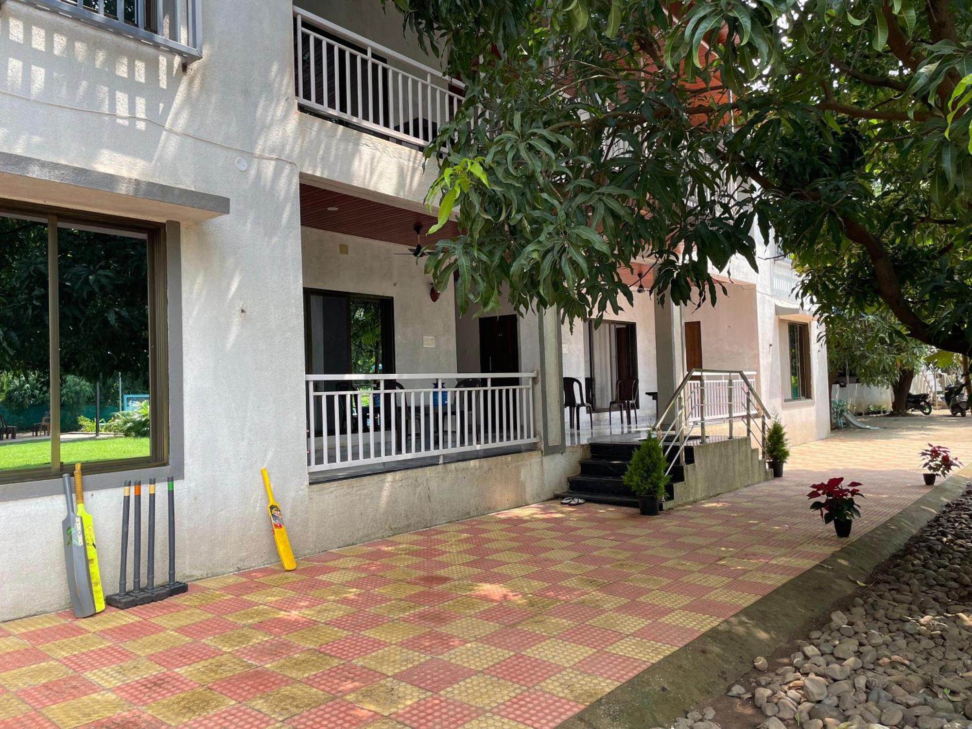 Riverland Farm And Resort Karjat Buitenkant foto