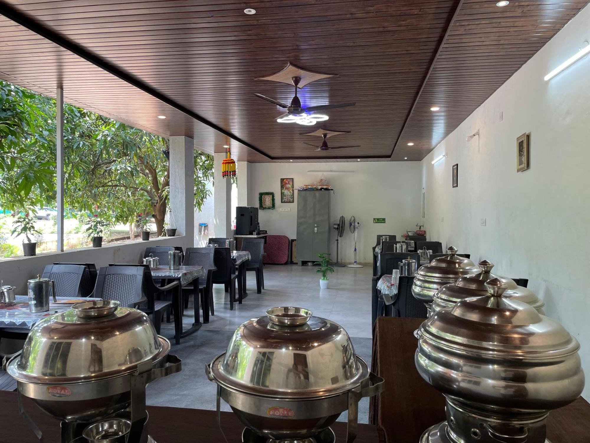 Riverland Farm And Resort Karjat Buitenkant foto