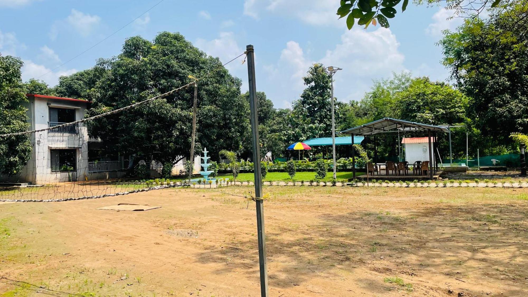 Riverland Farm And Resort Karjat Buitenkant foto