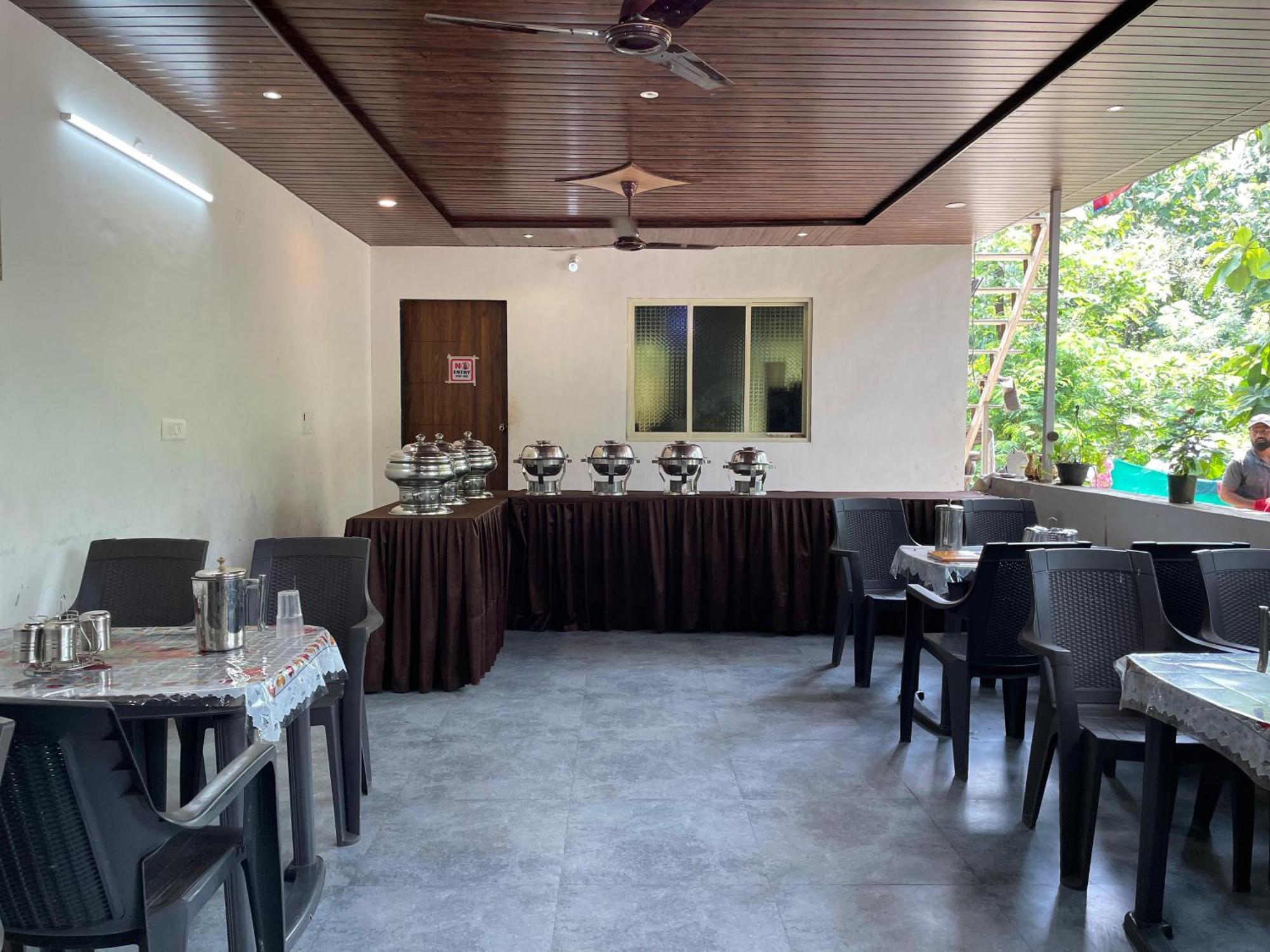 Riverland Farm And Resort Karjat Buitenkant foto